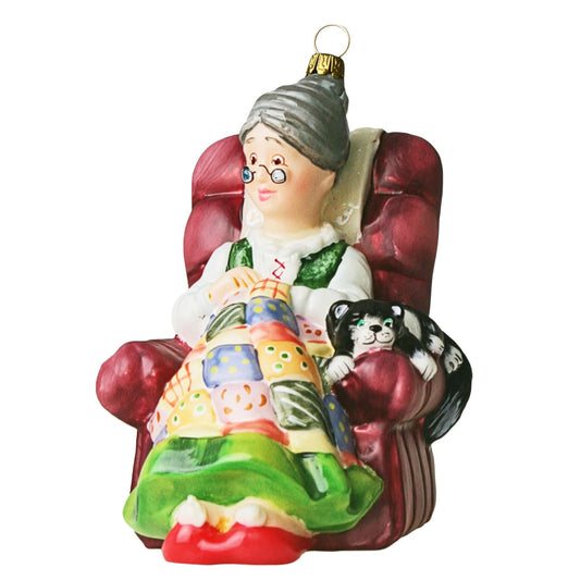 Acquista in Italia Komozja Family Natale 2025 Nonna in poltrona