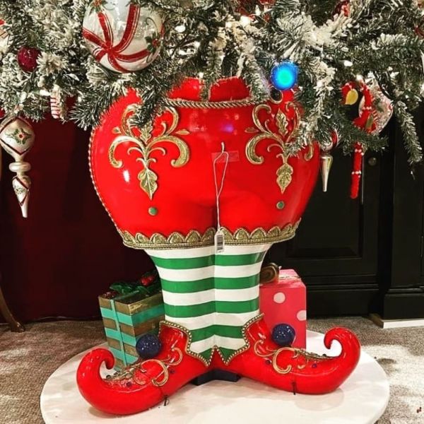 Esclusiva base per albero di natale a forma di elfo – North Pole Christmas  Shop® Italia