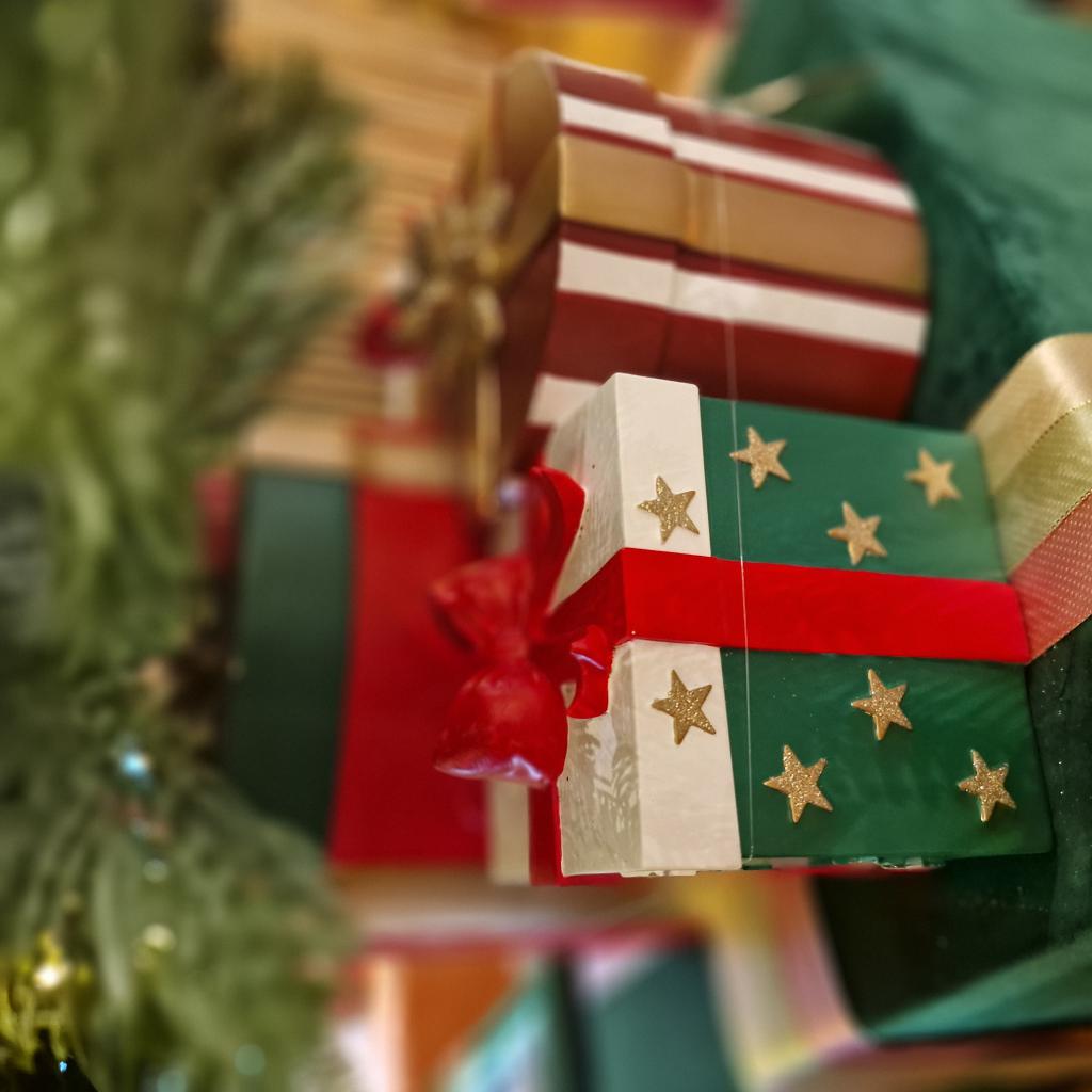 Base Pino Regali EDG Enzo De Gasperi – Decorazione Natalizia di Design