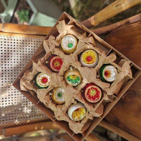 Acquista in Italia Confezione di 9 sfere Reflectors colorate in vetro 8 cm di Nostalgie Christbaumschmuck